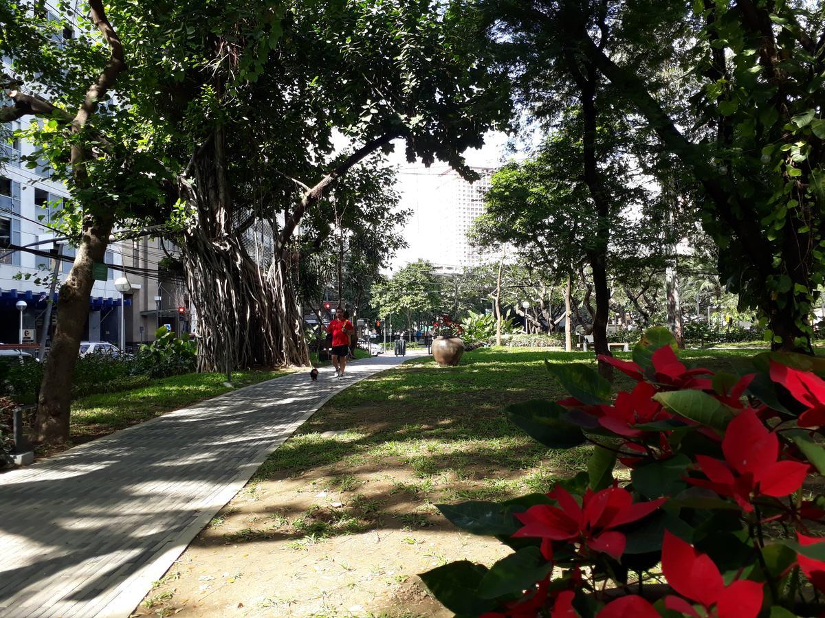 Kl Executive Greenbelt Маніла Екстер'єр фото